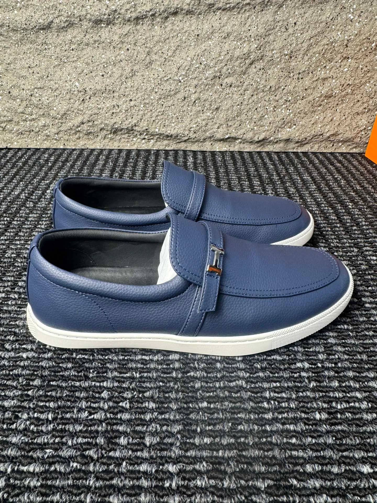 Men's men's shoes 💰440 [New style] 🪷🪷[HERMES] Hermès - High-end quality, the same style as the official website - Upper: 🔝 Nappa calfskin, with iconic H metal - Lining: water-dyed cowhide - Outsole: ultra-light TPU molded outsole - Ultra-high quality control·Fine workmanship: highlighted (high-end·luxury·grade) -Size: 38-44 (45 can be customized)·